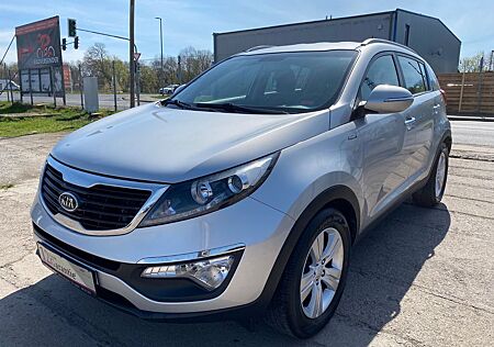 Kia Sportage Vision 4WD/TÜV-Neu/8-Fach/4x4