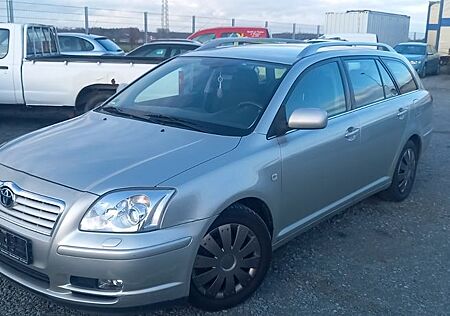 Toyota Avensis Kombi 1.8 Benzin/Automatik Tüv 3/2025..