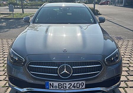 Mercedes-Benz E 200 360 grad Kamera Standheizung Memory
