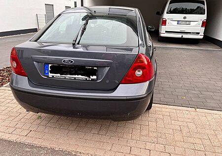 Ford Mondeo MK3 GHIA 2,0 Liter Benzin