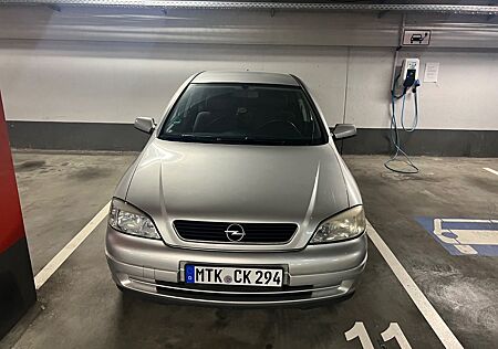 Opel Astra 1.6 Automatik -