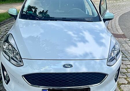 Ford Fiesta 1,1 63kW Cool & Connect Cool & Connect