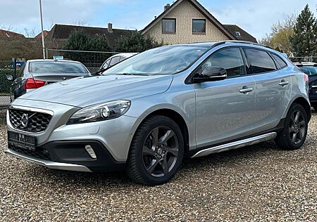 Volvo V40 CC D3 Momentum Automatik Xenon SHZ Navi Panorama