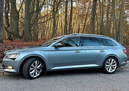 Skoda Superb 2.0 TDI SCR 140kW DSG 4x4 Style Combi...