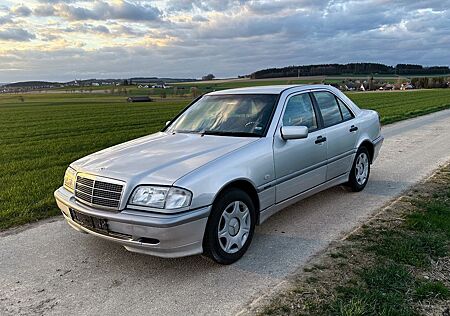 Mercedes-Benz C 180 Classic 85tkm TÜV NEU + Klima