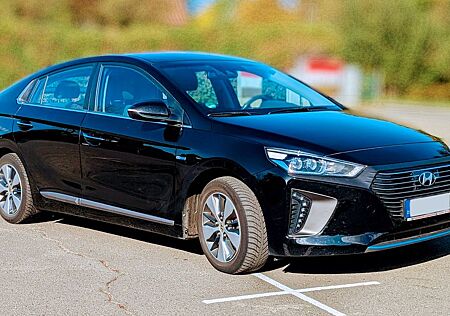 Hyundai IONIQ PLUGIN Style TOP Scheckheft 2. Hd
