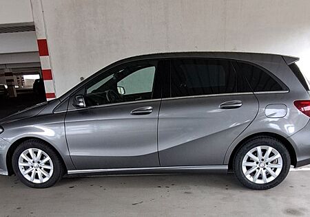 Mercedes-Benz B 180 Style