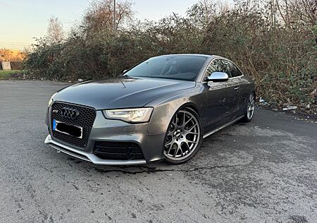 Audi RS5 4.2 FSI S tronic quattro -