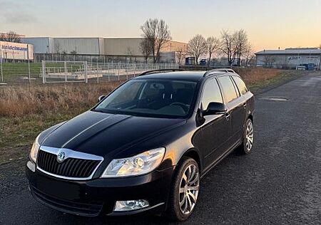 Skoda Octavia 2.0 TDI DPF Ambiente Combi Ambiente