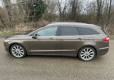 Ford Mondeo 2,0 TDCi 132kW Vignale Turn. PS. Allr...