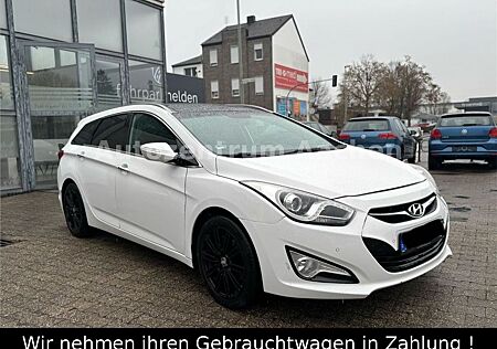 Hyundai i40 i40cw Style*PANORAMA*Leder*R-KAMERA*NAVI*SHZ*LED