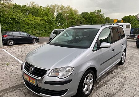VW Touran Volkswagen Trendline BlueMotion HUBRAUM/ 1,9