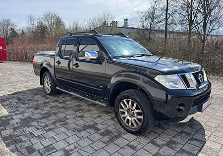Nissan Navara Pickup Double Cab LE V6 4x4 LB