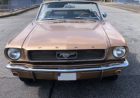 Ford Mustang Cabrio V8 Automatik Servo H-Kennzeichen