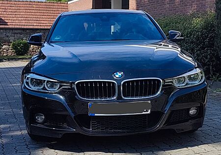 BMW 318i Sport. Wenig Km top gepflegt. Garagenwagen