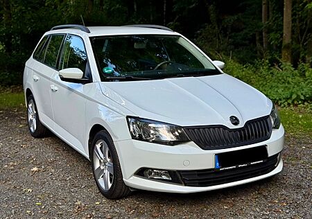 Skoda Fabia 1.0l MPI 55kW Active Combi / TÜV neu