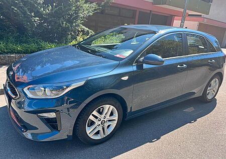 Kia Cee'd / Ceed 1.4 Vision Vision Lenkradheizung