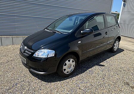 VW Fox Volkswagen Basis 8-fach bereift, Klima
