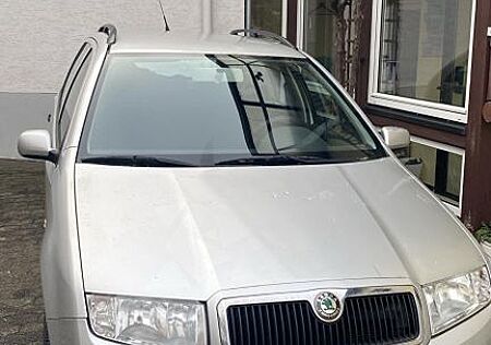 Skoda Fabia Combi 1.4 16V 55 kW Ambiente Ambiente