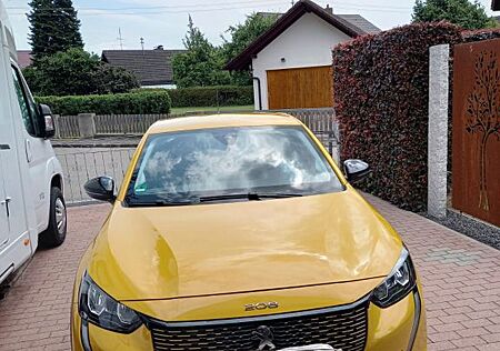Peugeot e-208 136 Active Active