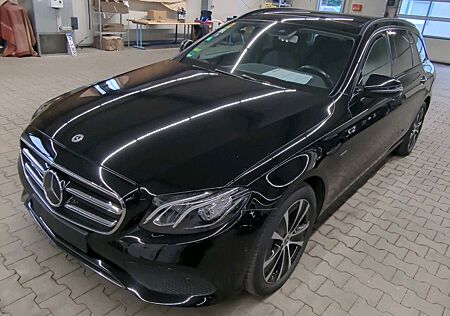 Mercedes-Benz E 300 de Pano*Night*Comand*Distro*Burmest*Kamera