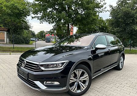 VW Passat Variant Volkswagen Passat Alltrack 2.0TDI 4Motion Leder Pano ACC