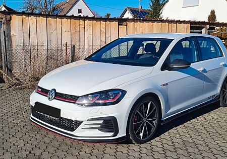 VW Golf Volkswagen GTI TCR DSG Akrapovic ACC APR Stg.1