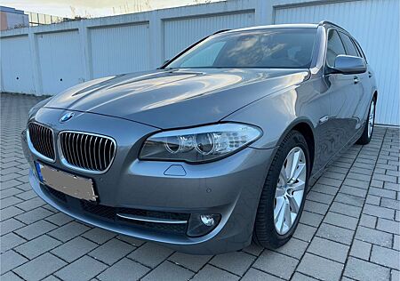 BMW 530d Touring Navi Prof, Pano, Scheckheft, Keyles