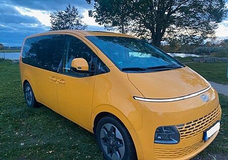 Hyundai Staria 2.2 D Allrad Prime Auto 9xLeders. gekühlt