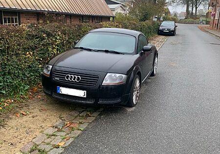 Audi TT Coupe 1.8T quattro 132 kW -