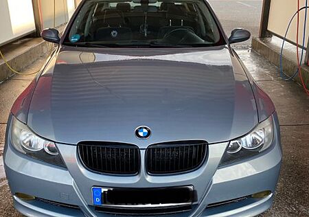 BMW 330i -