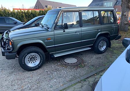 Mitsubishi Pajero 2,5 TD, 7-Sitzer, H-Kennzeichen