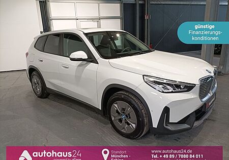 BMW iX1 xDrive30 Navi|PDC|Kamera|Panorama