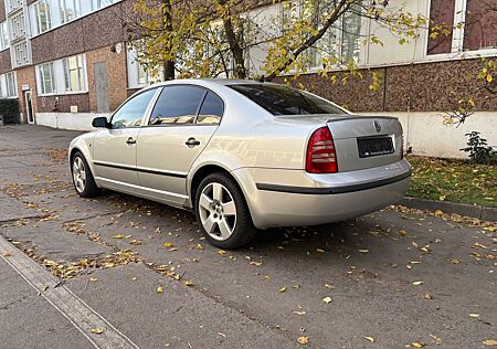 Skoda Superb 2.8 V6 Elegance Tiptronic Elegance