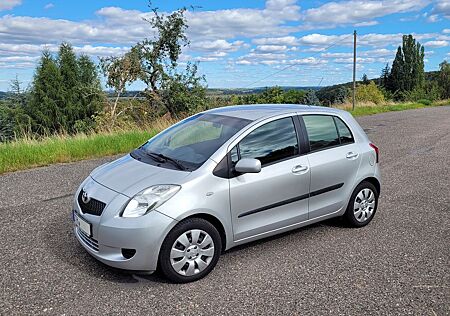 Toyota Yaris 1,3 VVT-i Sol