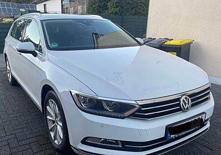 VW Passat Variant Volkswagen 2.0 TDI SCR 140kW DSG Highlin...