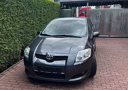 Toyota Auris 2.0 D-4D -