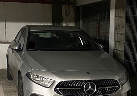 Mercedes-Benz A 180 d - 2. Hand wenig Kilometer