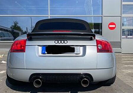 Audi TT Roadster 1.8T quattro