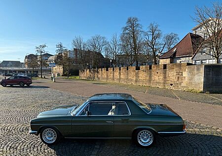 Mercedes-Benz 280 CE - Wunderschön und Zeitlos