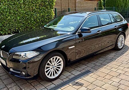 BMW 520d Touring AHK PANO LEDER 8-Gang