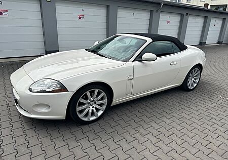 Jaguar XK 4.2 Cabrio XENON NAVI LEDER SERVICE