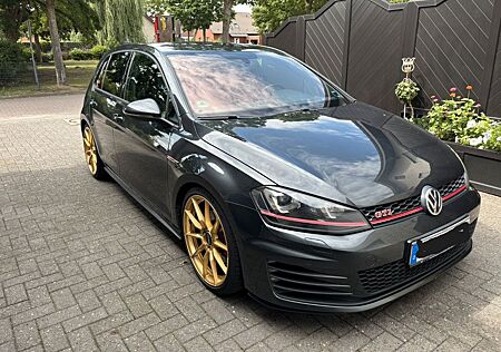 VW Golf Volkswagen 2.0 TSI DSG BMT GTI GTI