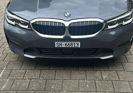 BMW 320d Touring Luxury Line Automatik Luxury Line