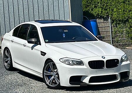 BMW M5 HEAD UP SSD TV TOP ZUSTAND ALPINE WEISS