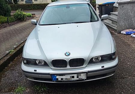 BMW 528i Limousine TÜV 05/27