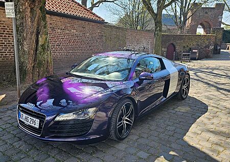 Audi R8 4.2 FSI R tronic quattro -