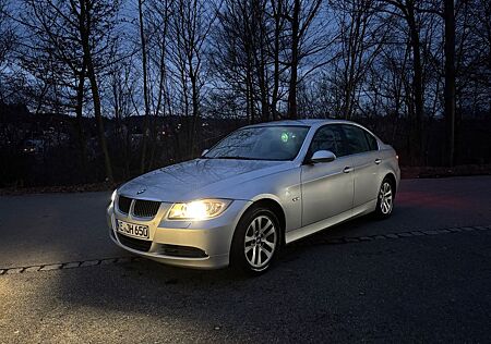 BMW 325xi -