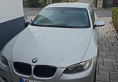 BMW 330d Cabrio Schaltgetriebe AHK Voll