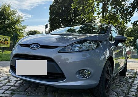 Ford Fiesta Champions SHZ beheizbare F. Scheibe TOP